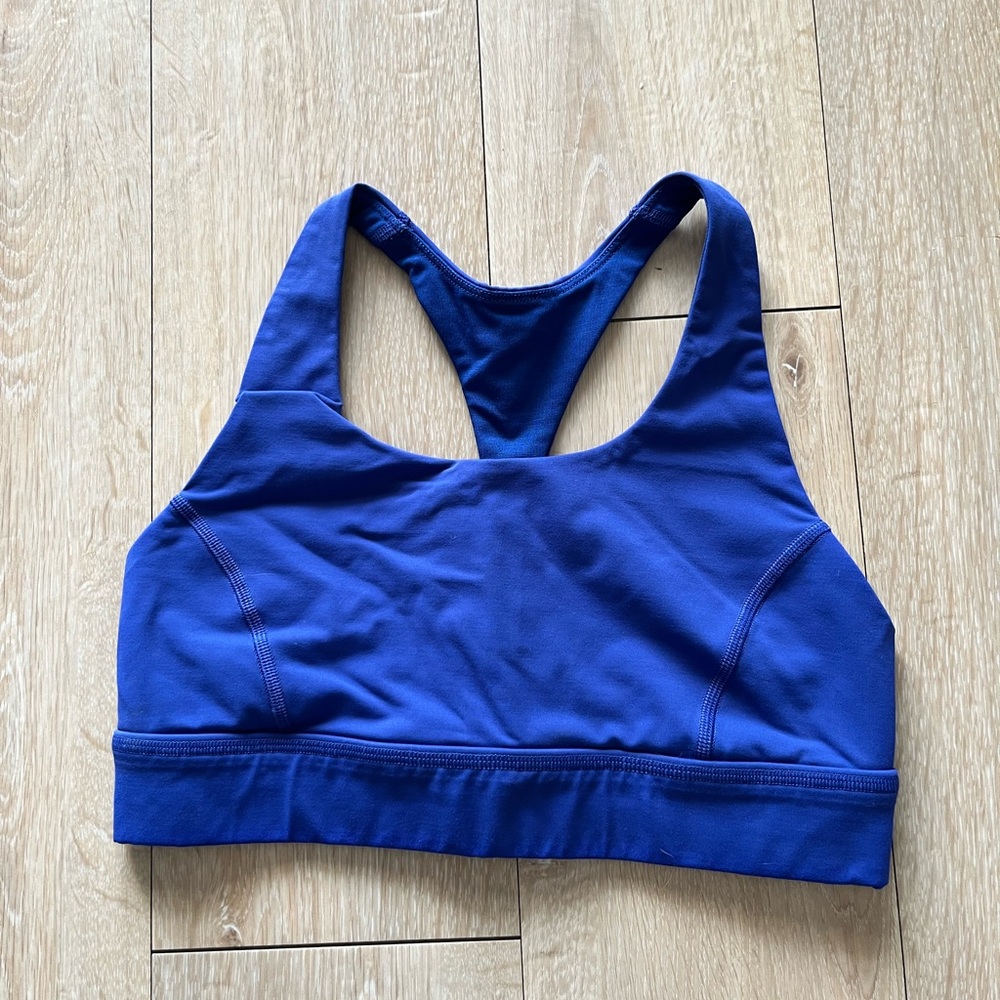 Lululemon sports bra